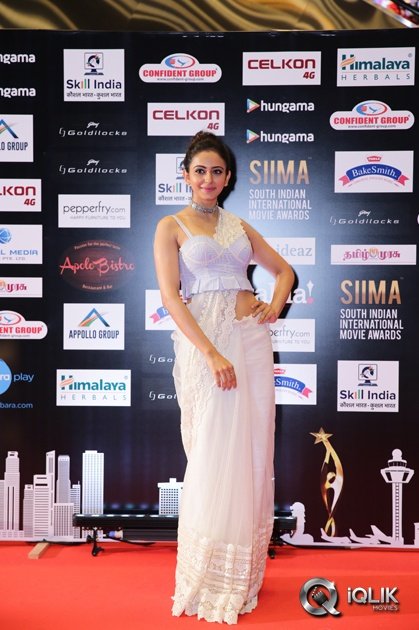 Celebs-at-SIIMA-2016